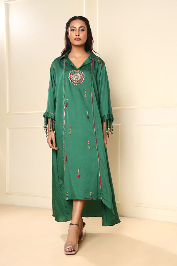 Green centre buti dress