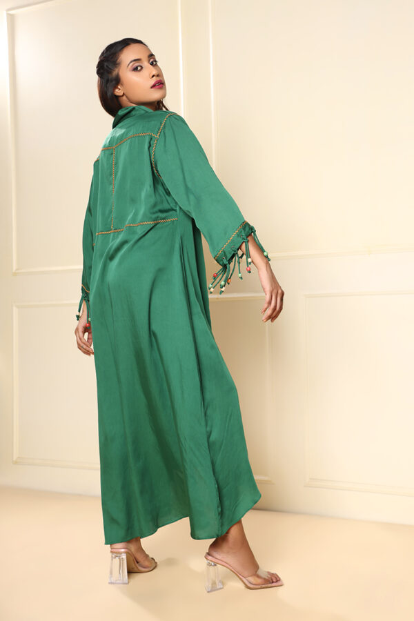 Green centre buti dress - Image 2