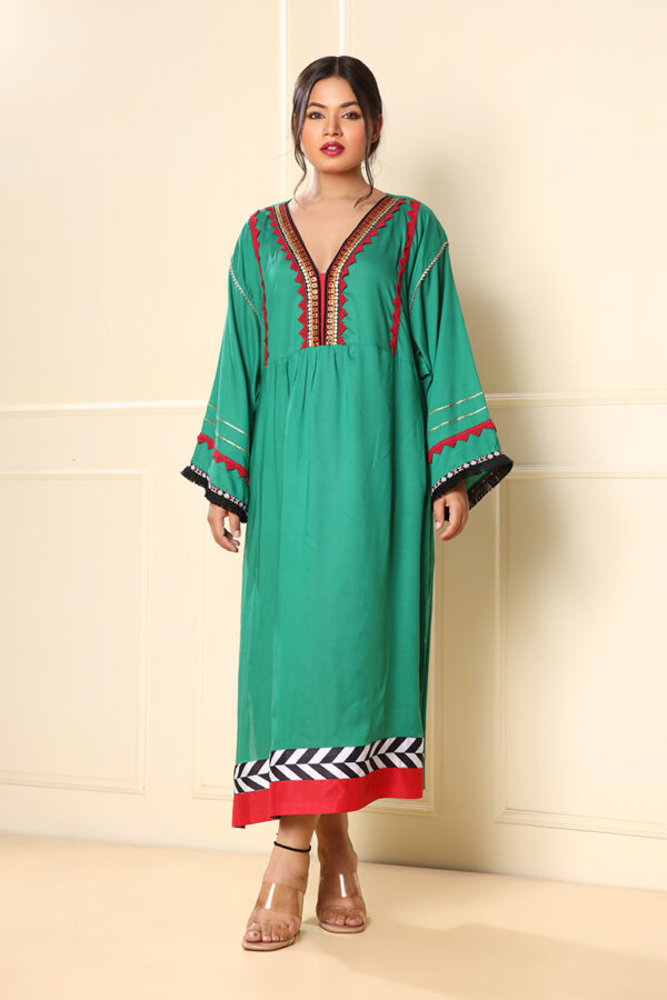 Green dress - Image 2