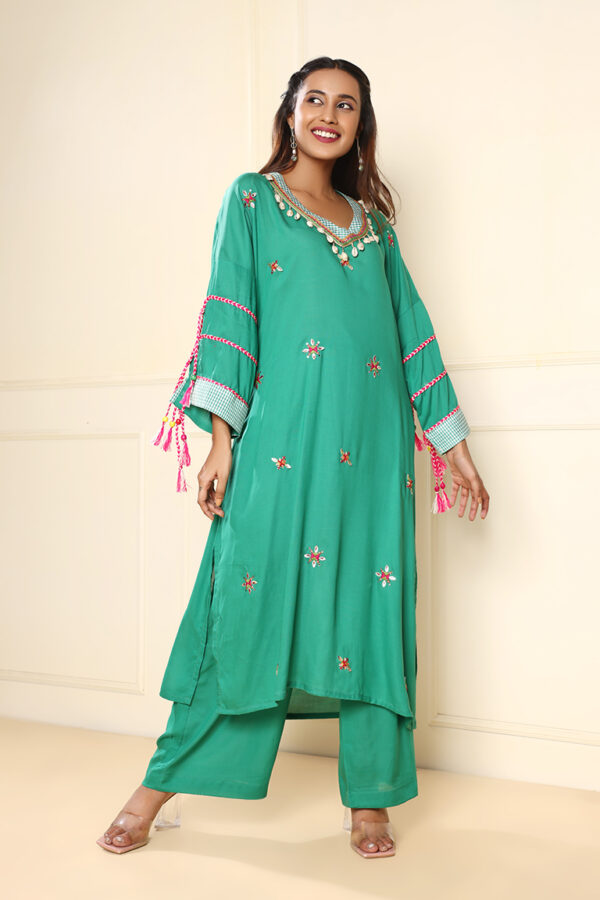 Green straight kurta - Image 2