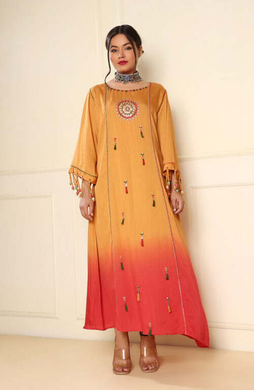 Yellow shaded centre motif dress