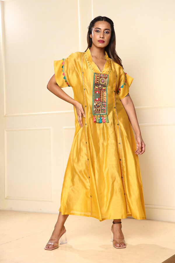 Yellow embroidered kurta - Image 2